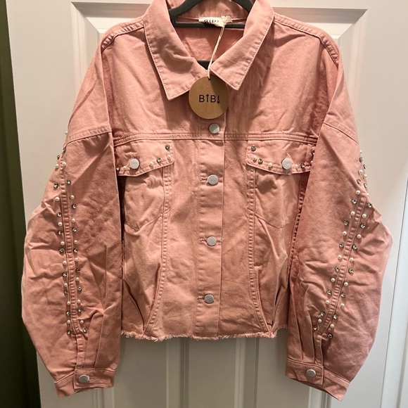 NWT Bibi boutique rhinestone and pearl embellished pink denim jacket - Picture 3 of 12